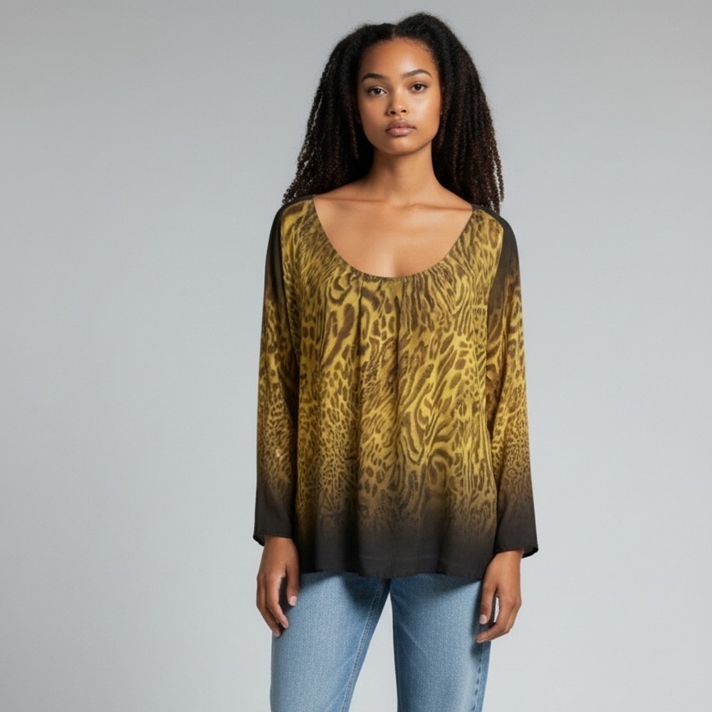 Urban Mangoz Medium ladies, 100% silk blouse, fully lined animal print pattern